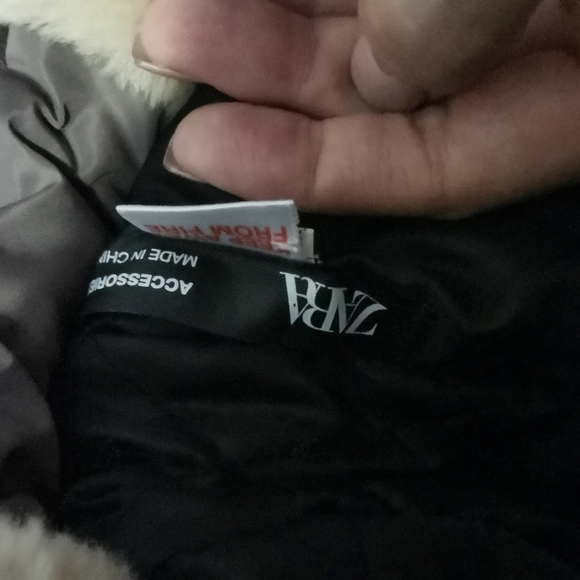 Zara toddler winter  hat - Picture 5 of 6